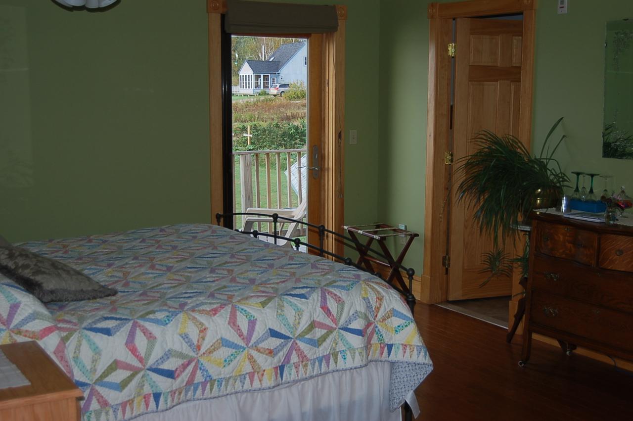 Wave Walker Bed And Breakfast Surry Екстериор снимка