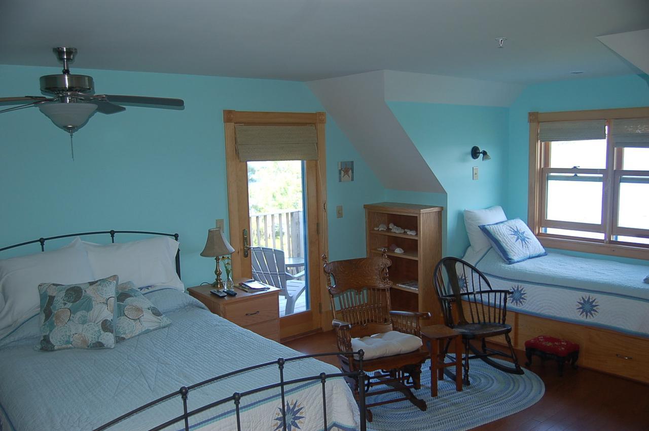 Wave Walker Bed And Breakfast Surry Екстериор снимка